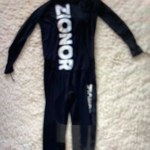 Zionor one piece under layer